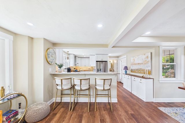 24 Oxford Street, Fairhaven, MA 02719