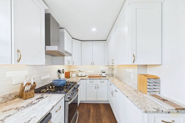 24 Oxford Street, Fairhaven, MA 02719