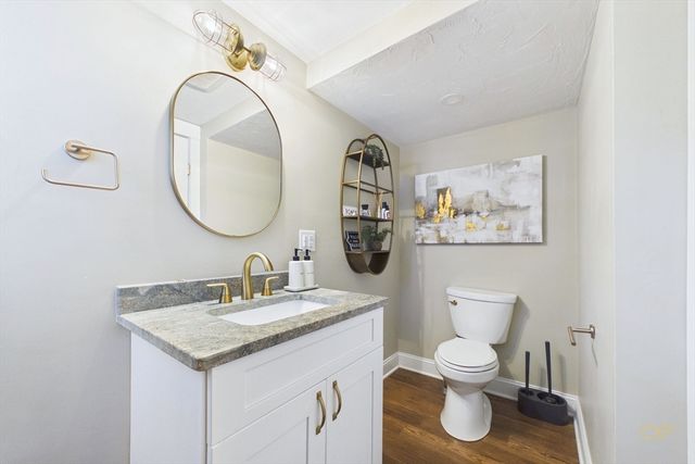 24 Oxford Street, Fairhaven, MA 02719