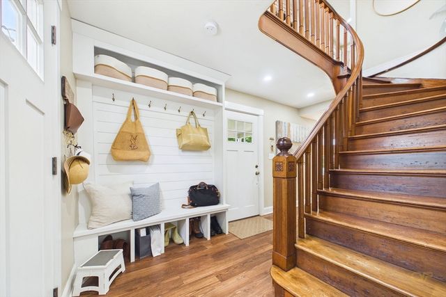24 Oxford Street, Fairhaven, MA 02719
