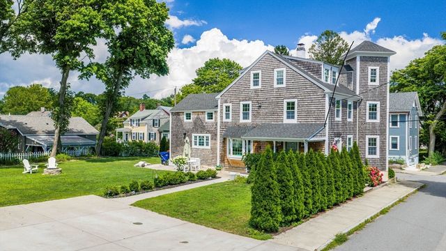 24 Oxford Street, Fairhaven, MA 02719
