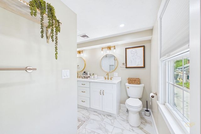 24 Oxford Street, Fairhaven, MA 02719
