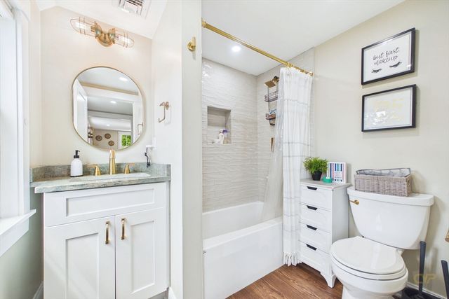 24 Oxford Street, Fairhaven, MA 02719