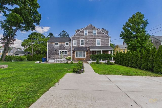 24 Oxford Street, Fairhaven, MA 02719