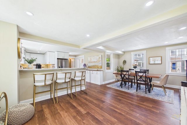 24 Oxford Street, Fairhaven, MA 02719