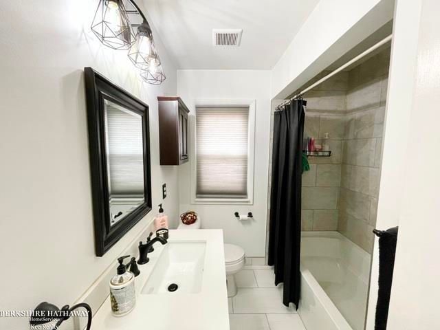 20899 Sunnydale Street, Saint Clair Shores, MI 48081