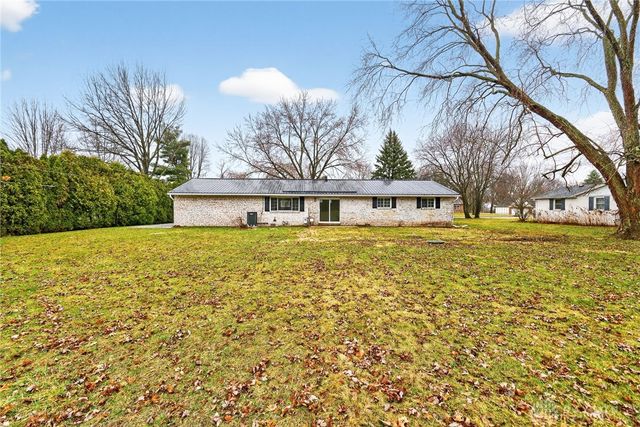 345 Valleyview Drive, Troy, OH 45373