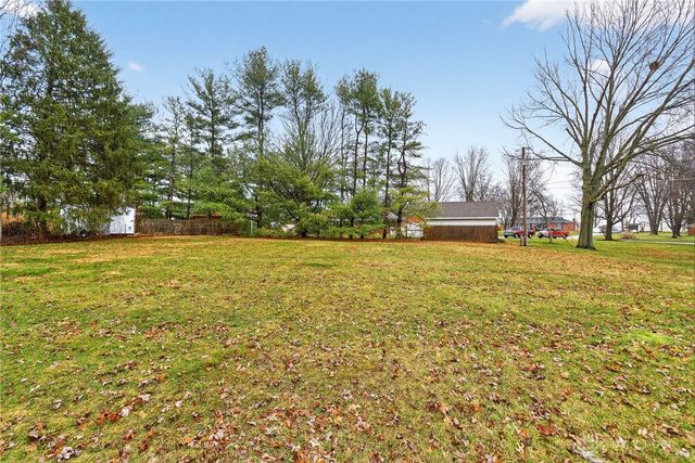 345 Valleyview Drive, Troy, OH 45373