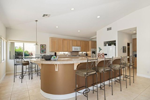 45809 Meadow Lake Drive, Indio, CA 92201