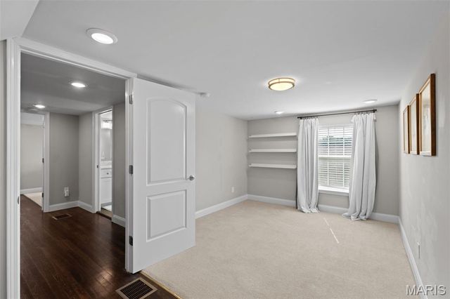 5444 Tholozan Avenue, St Louis, MO 63109