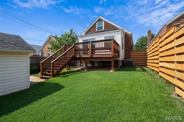 5444 Tholozan Avenue, St Louis, MO 63109