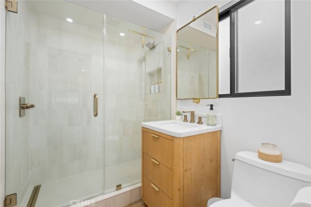 2732 Lorenzo, Costa Mesa, CA 92626