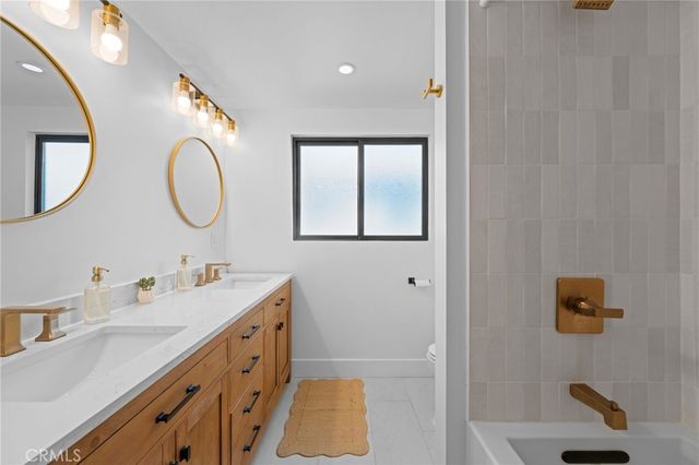 2732 Lorenzo, Costa Mesa, CA 92626