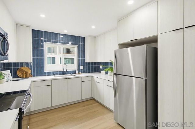 4020 La Jolla Village, La Jolla, CA 92037