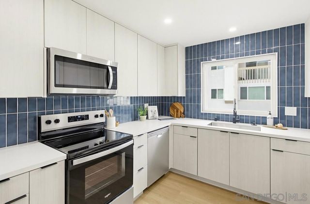 4020 La Jolla Village, La Jolla, CA 92037