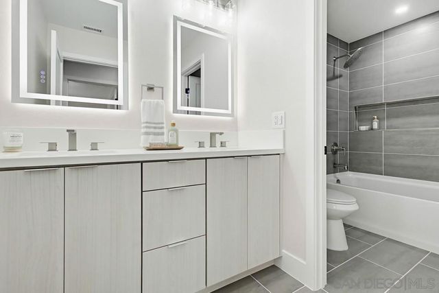 4020 La Jolla Village, La Jolla, CA 92037