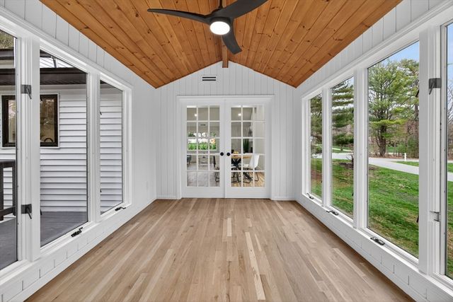 1 Hunter Dr, Andover, MA 01810