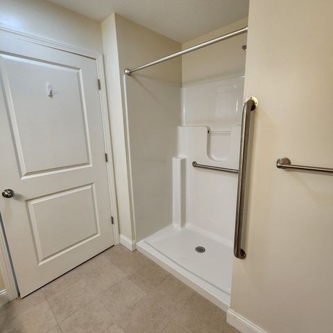 130 Spring St 202, Mansfield, MA 02048
