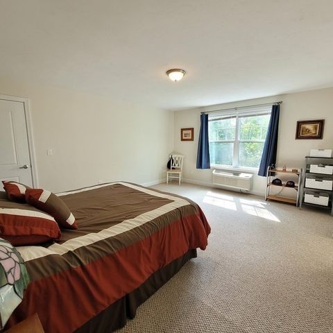 130 Spring St 202, Mansfield, MA 02048