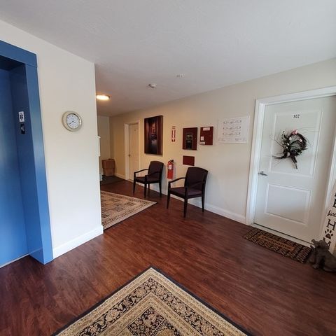 130 Spring St 202, Mansfield, MA 02048