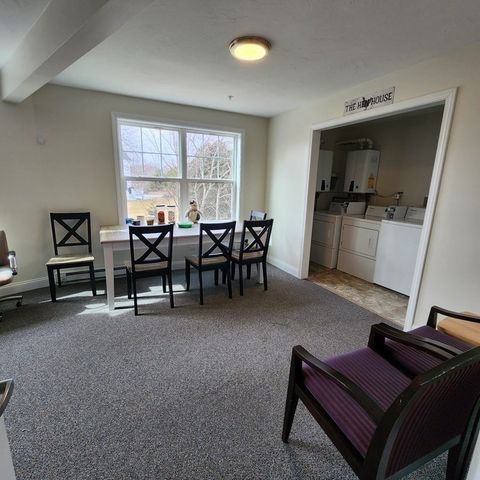 130 Spring St 202, Mansfield, MA 02048