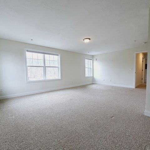 130 Spring St 202, Mansfield, MA 02048