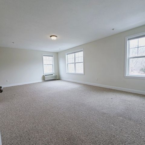 130 Spring St 202, Mansfield, MA 02048