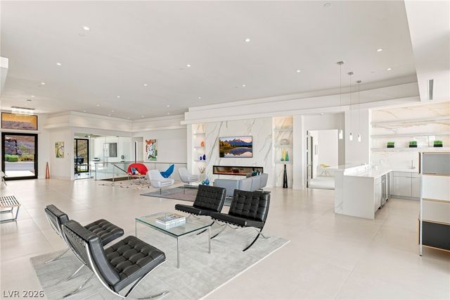 677 Overlook Rim Drive, Henderson, NV 89012