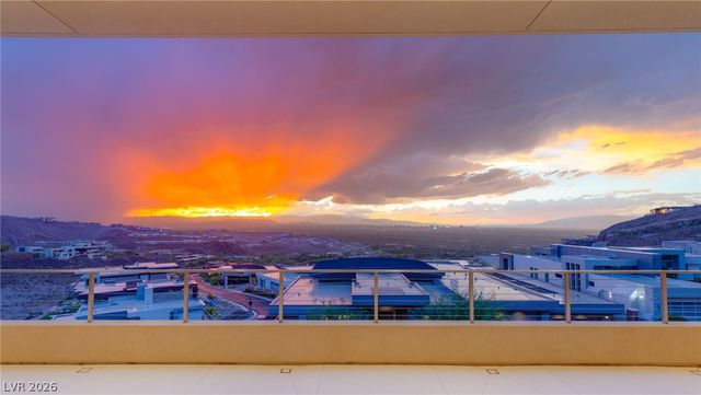677 Overlook Rim Drive, Henderson, NV 89012