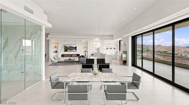 677 Overlook Rim Drive, Henderson, NV 89012