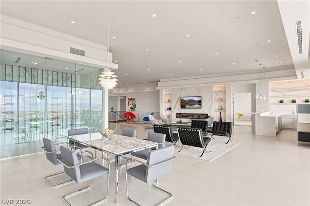677 Overlook Rim Drive, Henderson, NV 89012