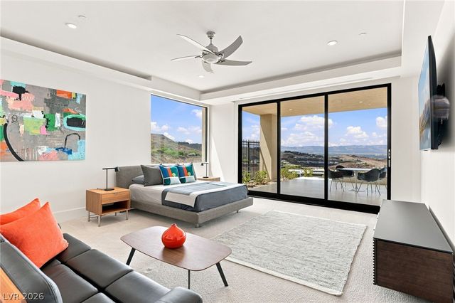 677 Overlook Rim Drive, Henderson, NV 89012