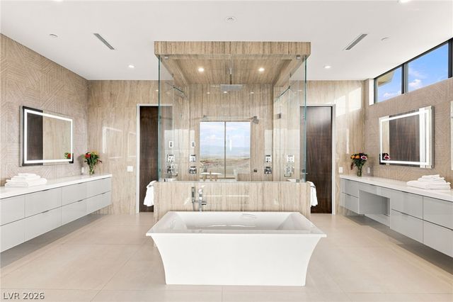 677 Overlook Rim Drive, Henderson, NV 89012