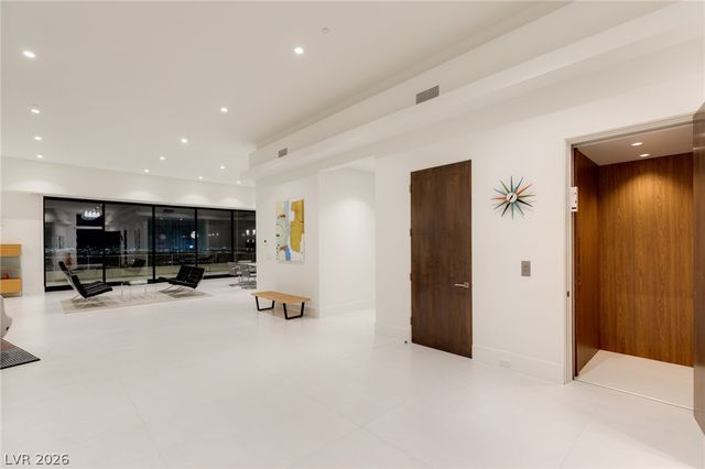 677 Overlook Rim Drive, Henderson, NV 89012