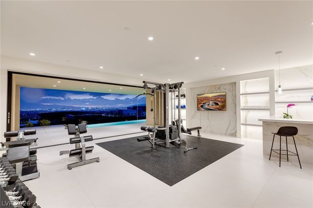 677 Overlook Rim Drive, Henderson, NV 89012