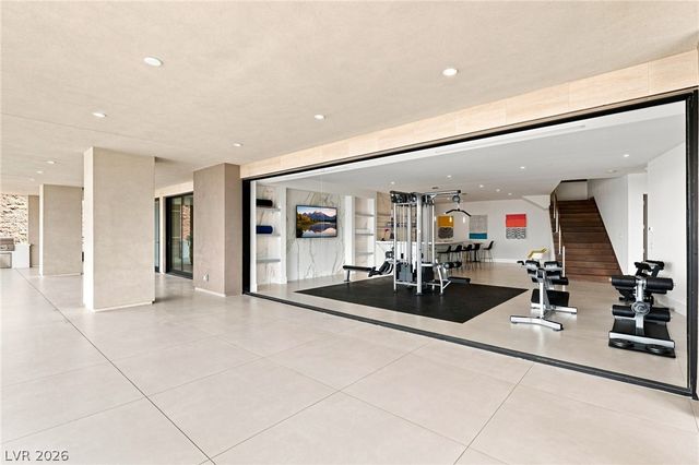677 Overlook Rim Drive, Henderson, NV 89012