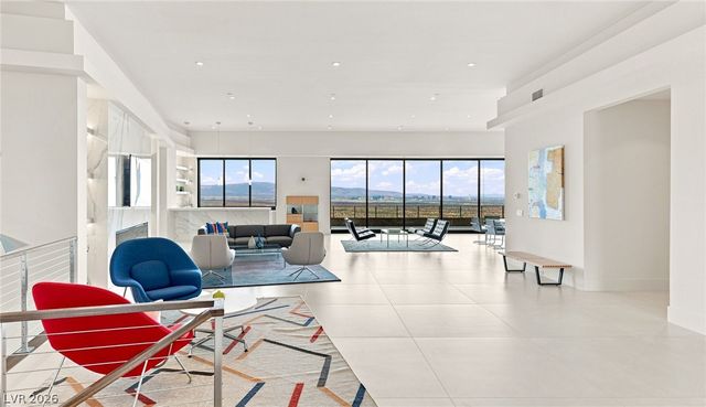 677 Overlook Rim Drive, Henderson, NV 89012