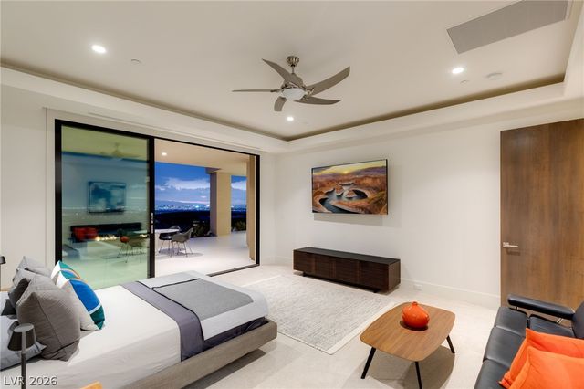 677 Overlook Rim Drive, Henderson, NV 89012