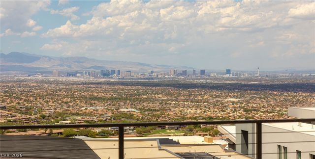 677 Overlook Rim Drive, Henderson, NV 89012