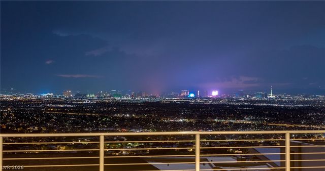 677 Overlook Rim Drive, Henderson, NV 89012