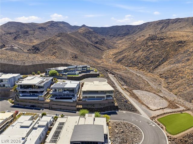677 Overlook Rim Drive, Henderson, NV 89012