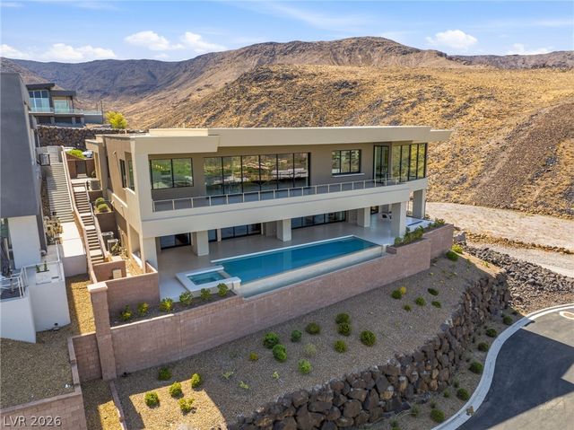 677 Overlook Rim Drive, Henderson, NV 89012