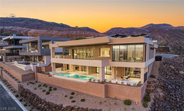 677 Overlook Rim Drive, Henderson, NV 89012