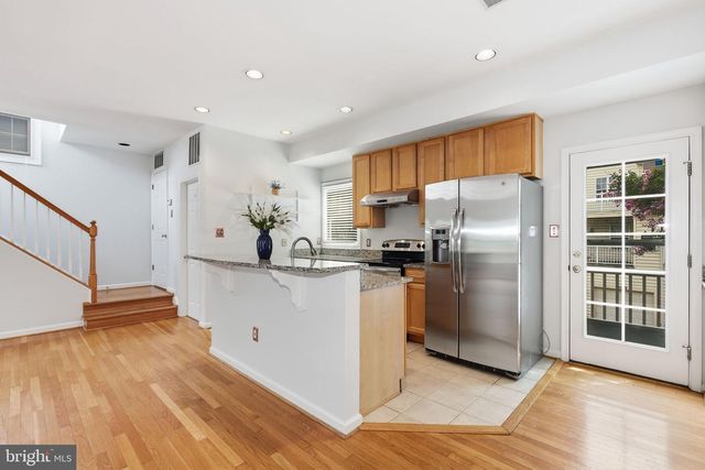 684 HEATHWALK MEWS, Gaithersburg, MD 20878