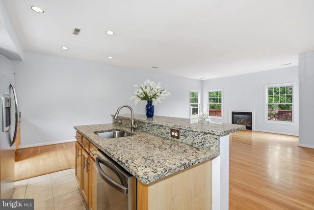 684 HEATHWALK MEWS, Gaithersburg, MD 20878