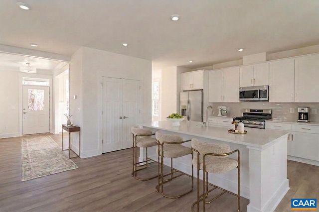 6366 LOUISA RD, Keswick, VA 22947