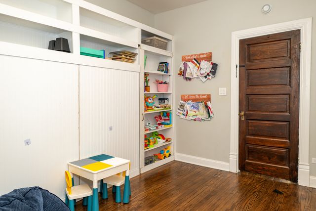 371 S Madison Street, Oswego, IL 60543