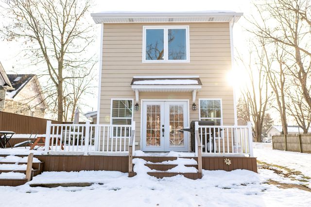 371 S Madison Street, Oswego, IL 60543