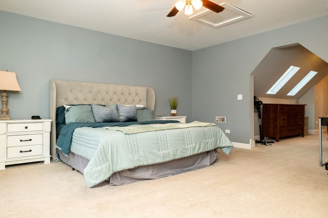 371 S Madison Street, Oswego, IL 60543