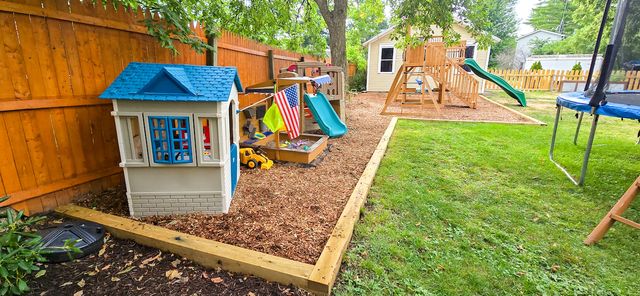 371 S Madison Street, Oswego, IL 60543